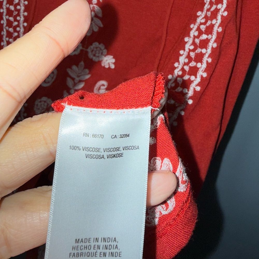 Anthropologie Akemi + Kin Red Sleeveless Embroidered Pullover Top Size M GUC - Picture 5 of 7